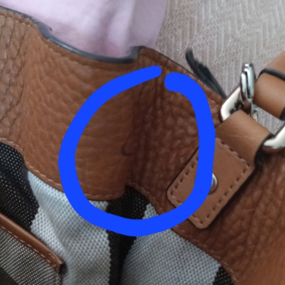 Burberry Maidstone Leather Tote Bag - Picture 13 of 14